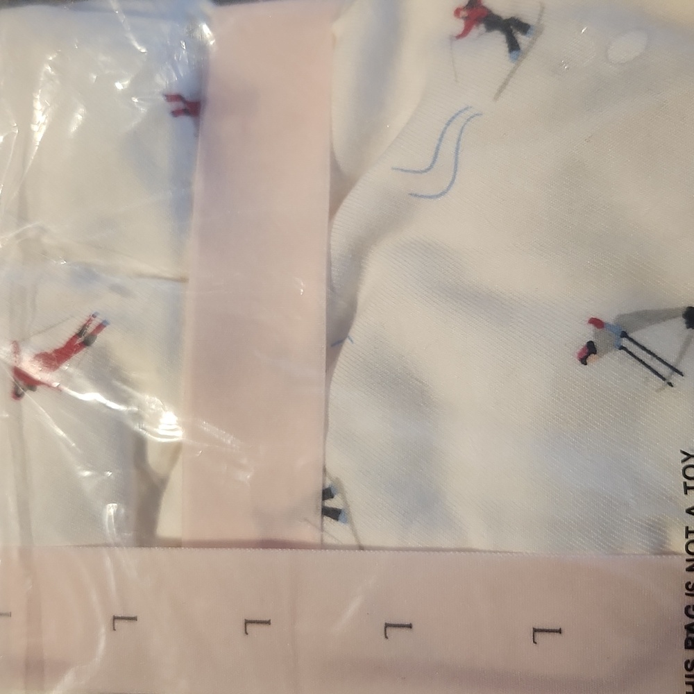 Victoria's Secret Women's Flannel Pajama Set - Skiers And Ice Skaters - Picture 3 of 6